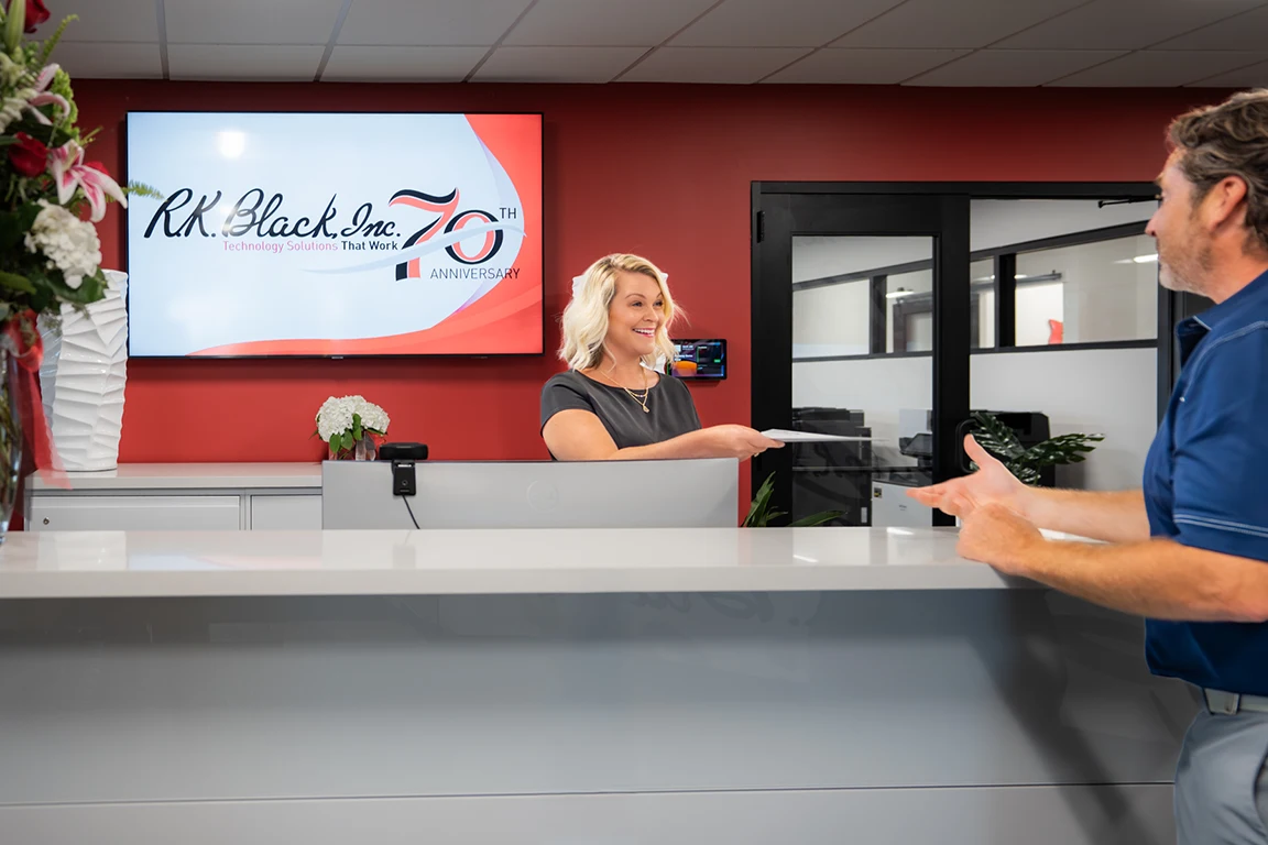 A Complete Guide to IT Help Desk & End User Support